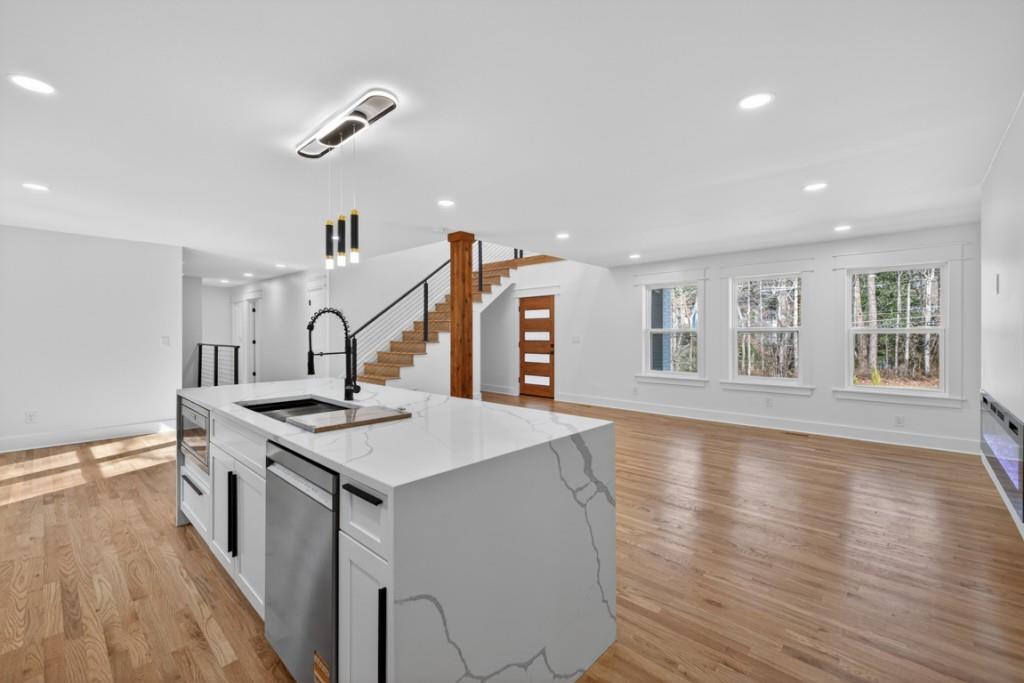 Norcross, Georgia, 30071, United States, 6 Bedrooms Bedrooms, ,5 BathroomsBathrooms,Residential,Active,2009827