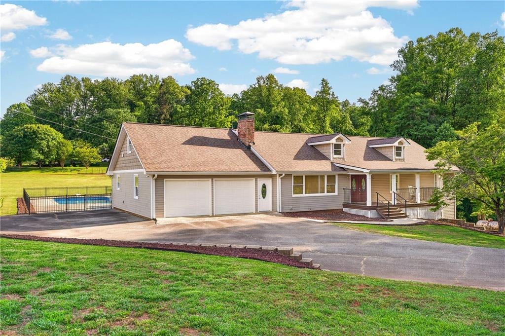 Dahlonega, Georgia, 30533, United States, 5 Bedrooms Bedrooms, ,4 BathroomsBathrooms,Residential,Active,2044539