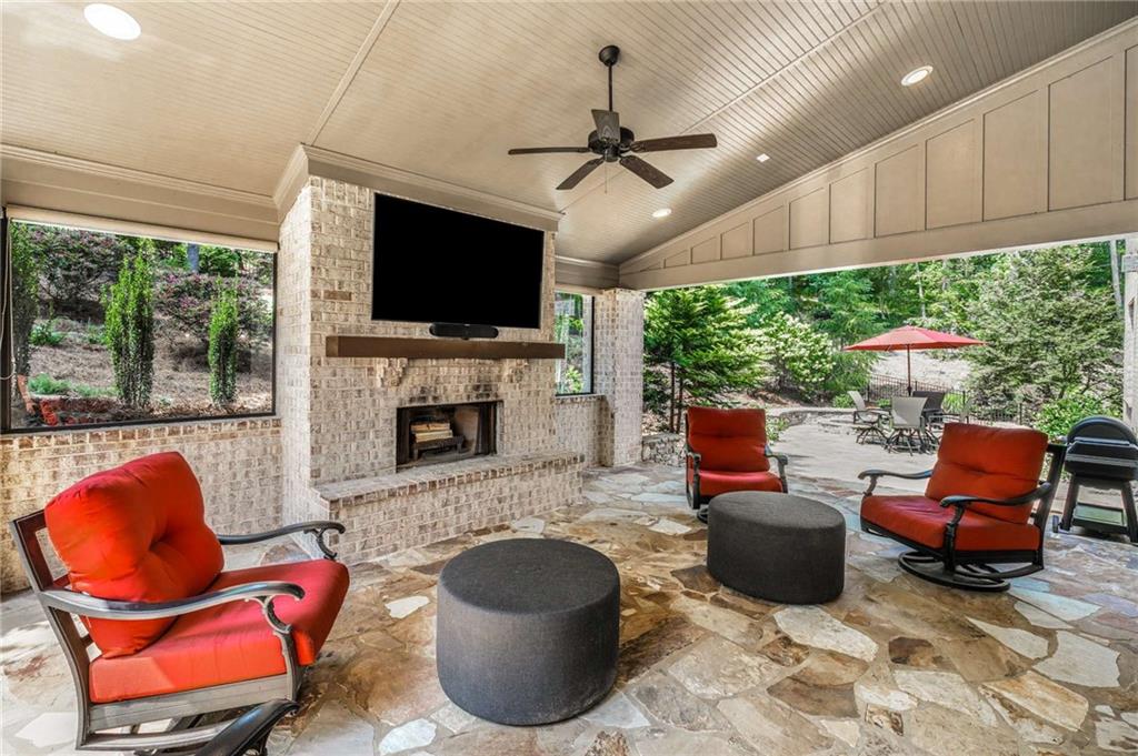 Flowery Branch, Georgia, 30542, United States, 5 Bedrooms Bedrooms, ,7 BathroomsBathrooms,Residential,Active,1936617