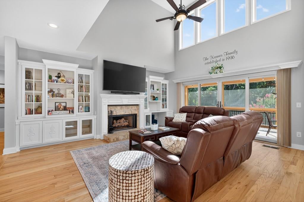 Flowery Branch, Georgia, 30542, United States, 6 Bedrooms Bedrooms, ,6 BathroomsBathrooms,Residential,Active,1897984