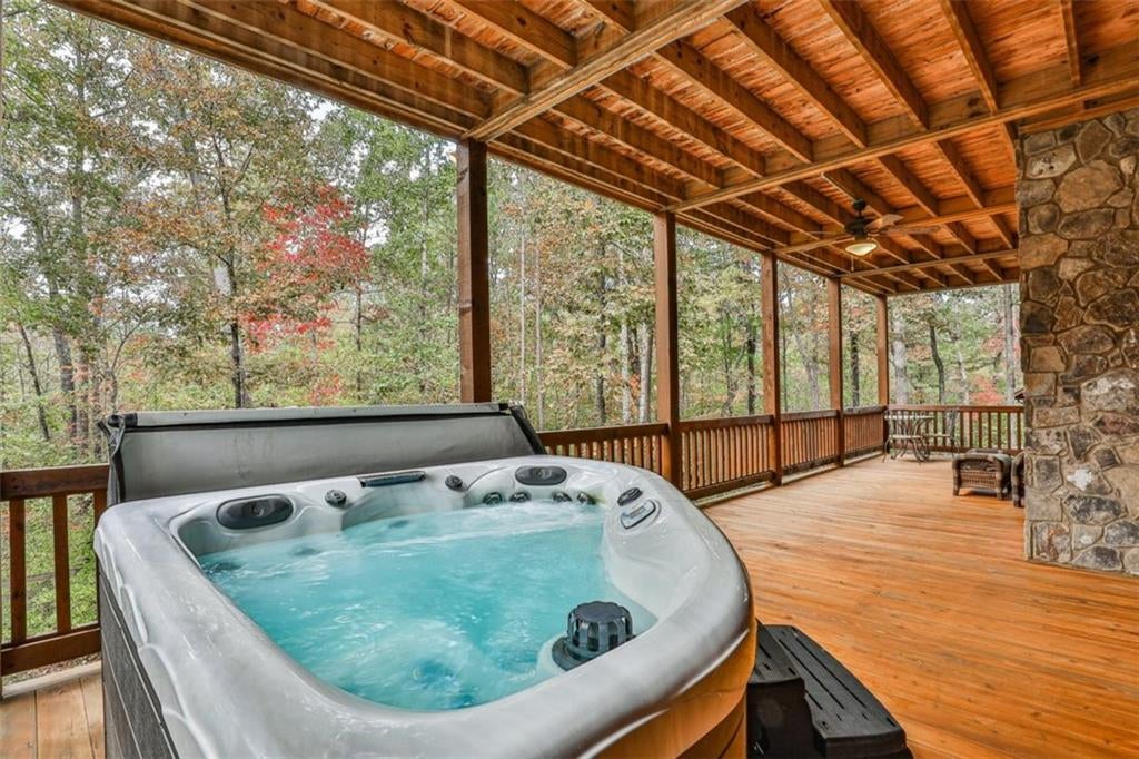 Talking Rock, Georgia, 30175, United States, 5 Bedrooms Bedrooms, ,5 BathroomsBathrooms,Residential,Active,1953388