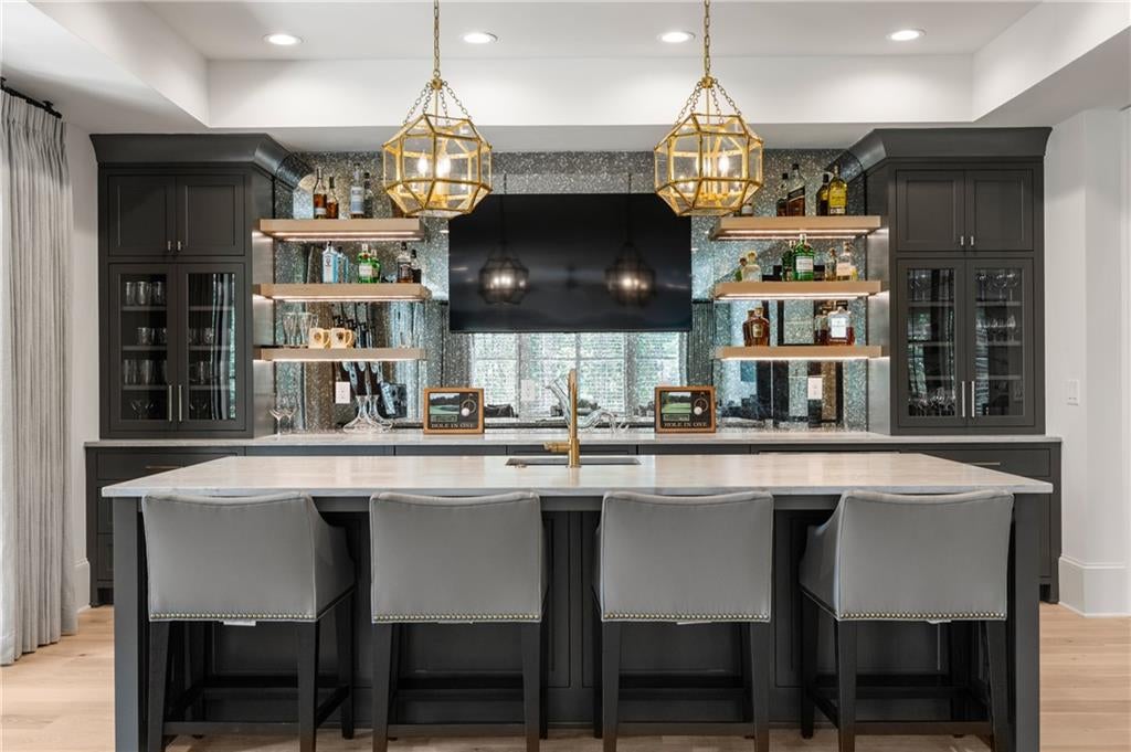 Alpharetta, Georgia, 30004, United States, 6 Bedrooms Bedrooms, ,8 BathroomsBathrooms,Residential,Active,1929413