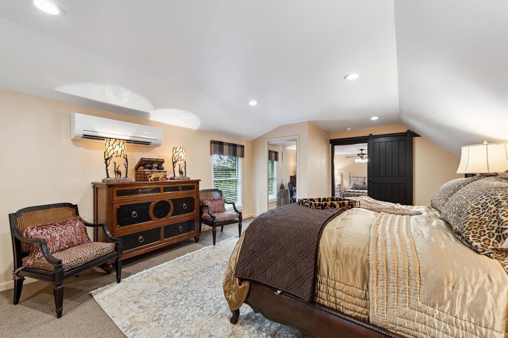 Ellijay, Georgia, 30536, United States, 4 Bedrooms Bedrooms, ,3 BathroomsBathrooms,Residential,Active,1867935