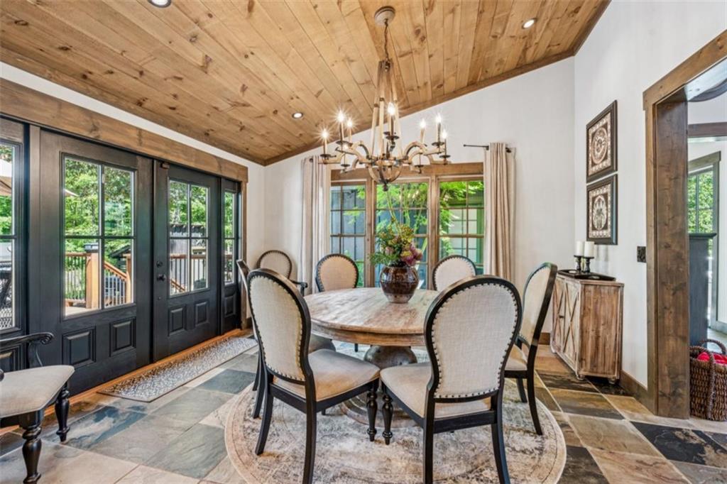 Ellijay, Georgia, 30536, United States, 3 Bedrooms Bedrooms, ,4 BathroomsBathrooms,Residential,Active,1929428