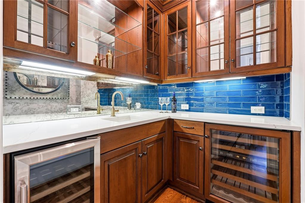 Kennesaw, Georgia, 30152, United States, 6 Bedrooms Bedrooms, ,8 BathroomsBathrooms,Residential,Active,2009407