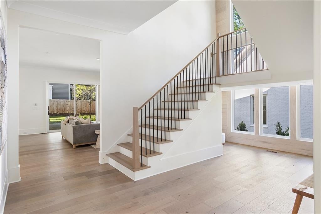 Atlanta, Georgia, 30309, United States, 4 Bedrooms Bedrooms, ,4 BathroomsBathrooms,Residential,Active,1997585