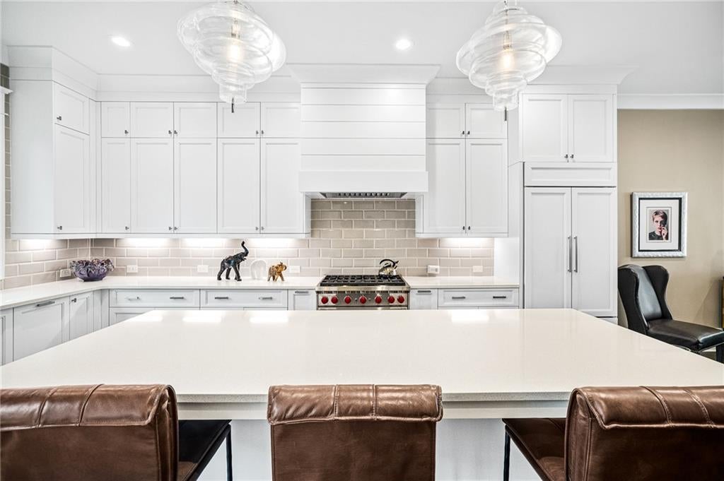 Atlanta, Georgia, 30319, United States, 3 Bedrooms Bedrooms, ,5 BathroomsBathrooms,Residential,Active,1997564