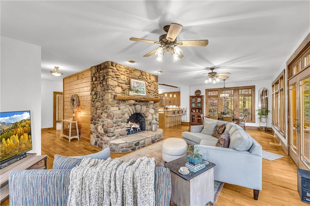 Cherry Log, Georgia, 30522, United States, 4 Bedrooms Bedrooms, ,5 BathroomsBathrooms,Residential,Active,2044183