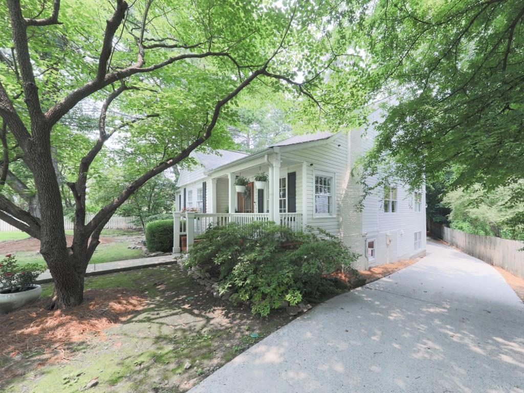 Atlanta, Georgia, 30305, United States, ,6 BathroomsBathrooms,Residential,Active,1843826