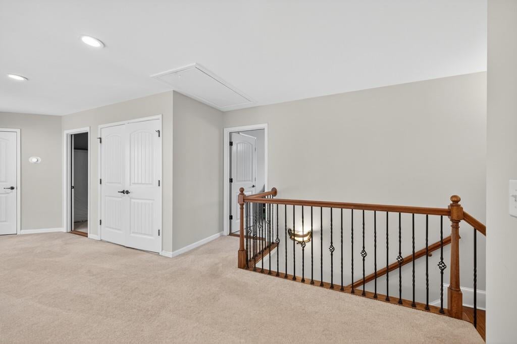 Flowery Branch, Georgia, 30542, United States, 6 Bedrooms Bedrooms, ,6 BathroomsBathrooms,Residential,Active,1897984