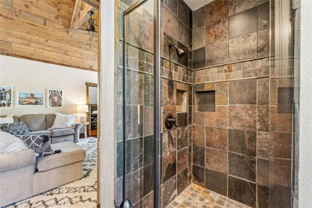 Ellijay, Georgia, 30536, United States, 3 Bedrooms Bedrooms, ,4 BathroomsBathrooms,Residential,Active,1929428