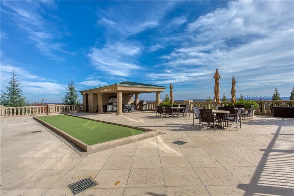 Atlanta, Georgia, 30339, United States, 2 Bedrooms Bedrooms, ,3 BathroomsBathrooms,Residential,Active,1919395