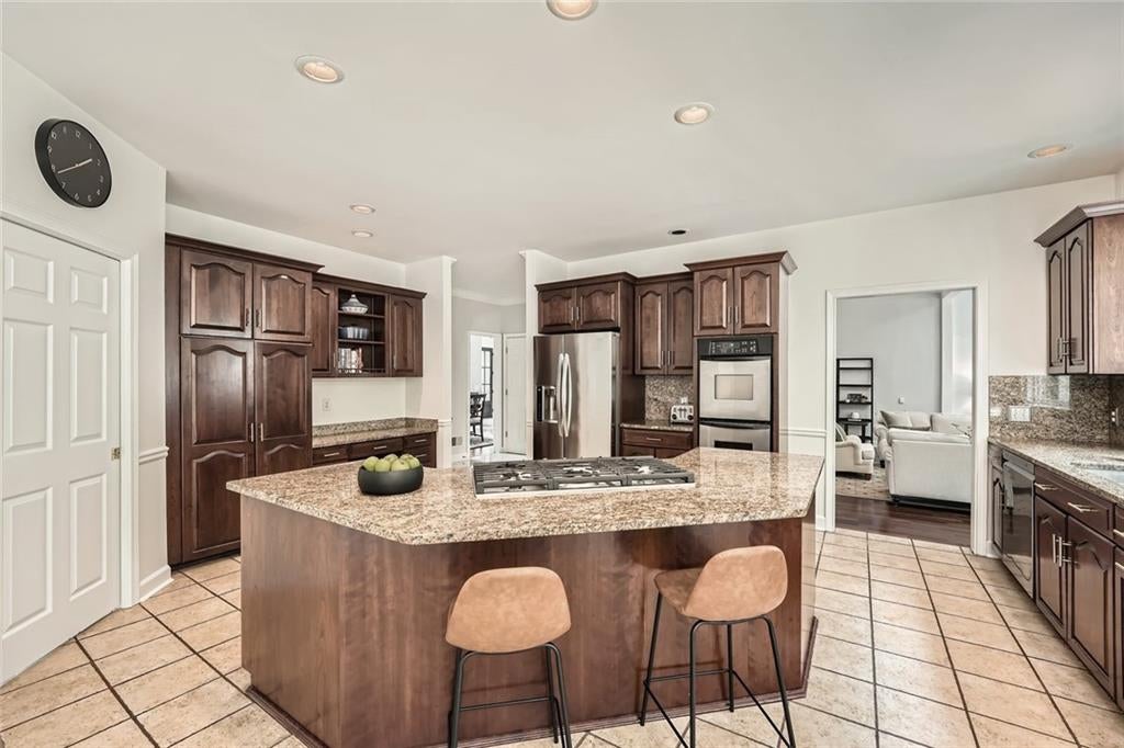 Roswell, Georgia, 30075, United States, 6 Bedrooms Bedrooms, ,6 BathroomsBathrooms,Residential,Active,2015430