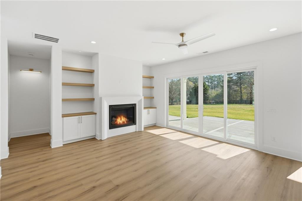 Canton, Georgia, 30115, United States, 5 Bedrooms Bedrooms, ,4 BathroomsBathrooms,Residential,Active,2001340