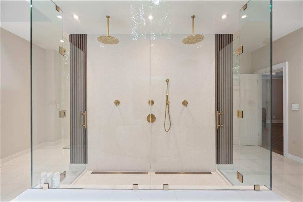 Johns Creek, Georgia, 30022, United States, 6 Bedrooms Bedrooms, ,5 BathroomsBathrooms,Residential,Active,1943809