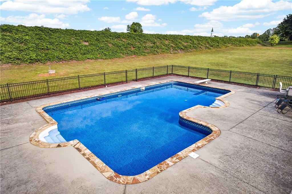 Dahlonega, Georgia, 30533, United States, 5 Bedrooms Bedrooms, ,4 BathroomsBathrooms,Residential,Active,2044539