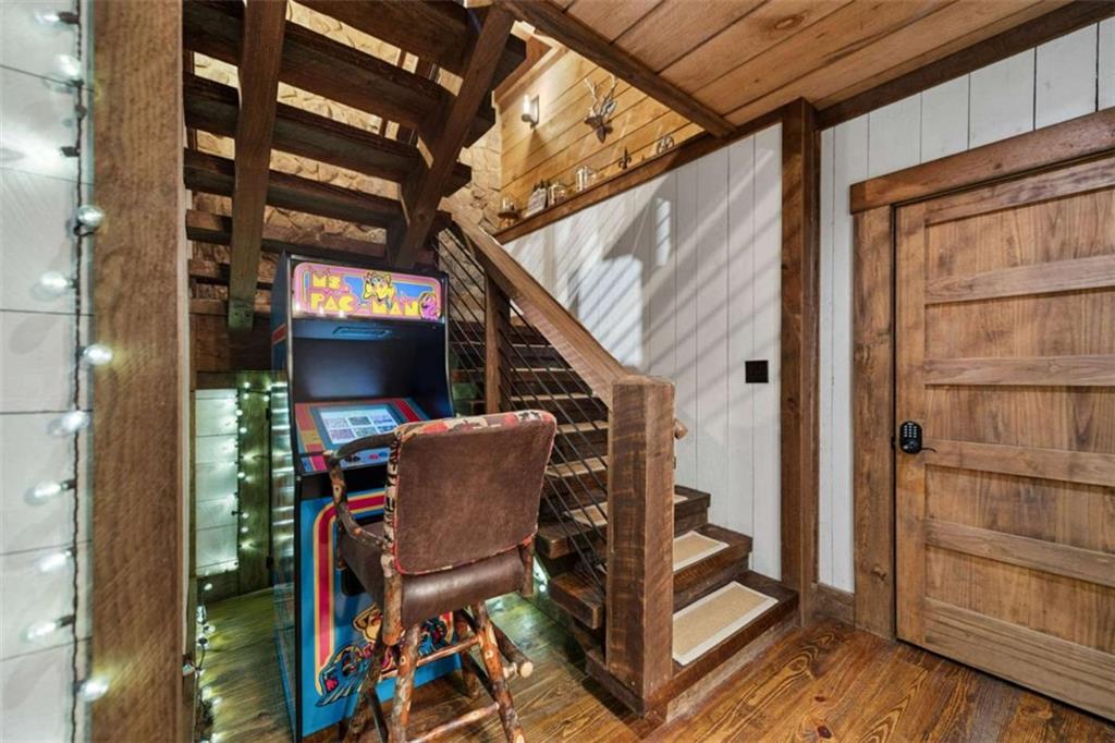 Blue Ridge, Georgia, 30513, United States, 3 Bedrooms Bedrooms, ,5 BathroomsBathrooms,Residential,Active,2007311