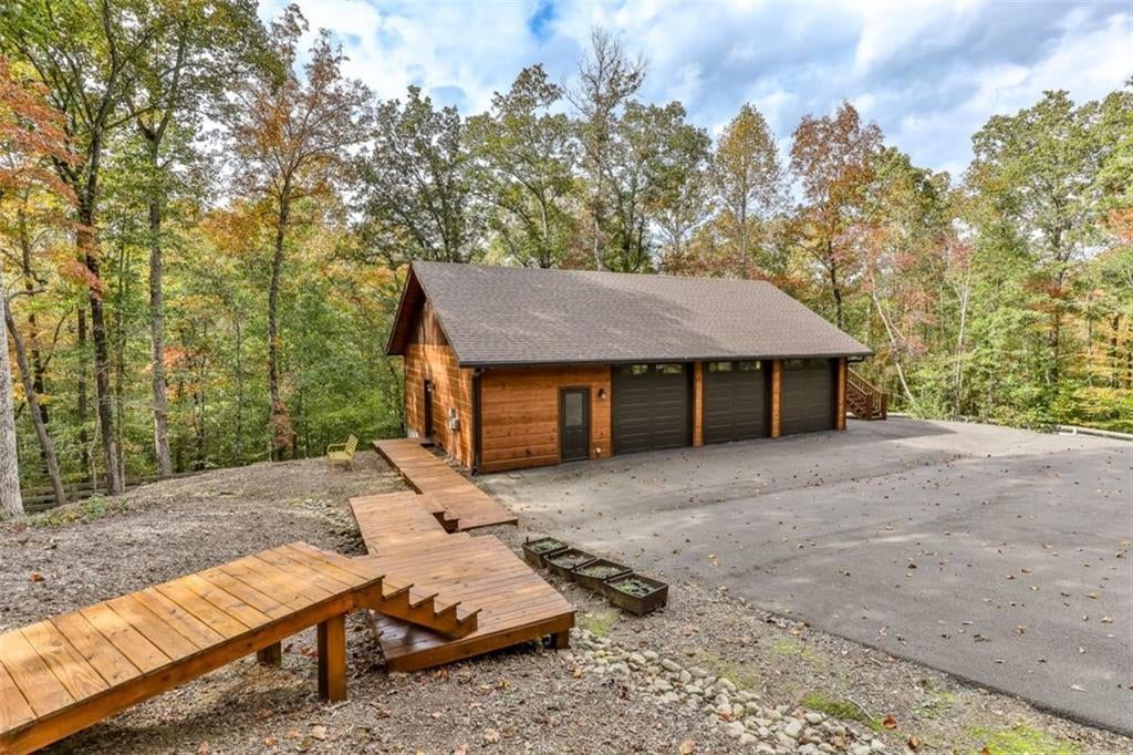 Talking Rock, Georgia, 30175, United States, 5 Bedrooms Bedrooms, ,5 BathroomsBathrooms,Residential,Active,1953388