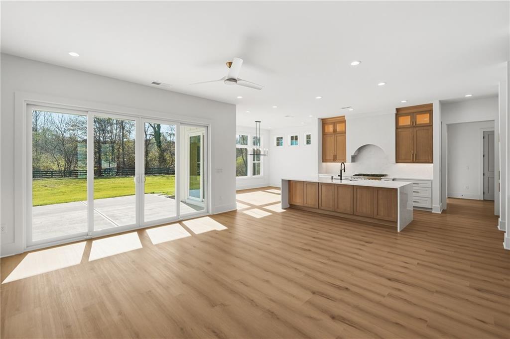 Canton, Georgia, 30115, United States, 5 Bedrooms Bedrooms, ,4 BathroomsBathrooms,Residential,Active,2001340