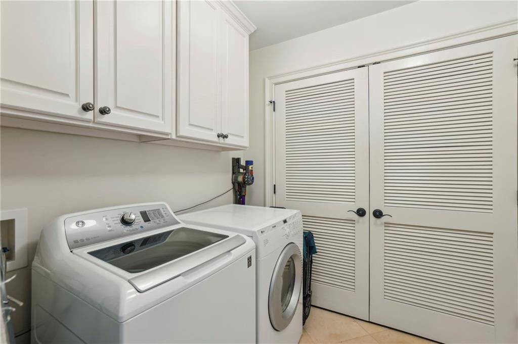 Atlanta, Georgia, 30339, United States, 2 Bedrooms Bedrooms, ,3 BathroomsBathrooms,Residential,Active,1919395