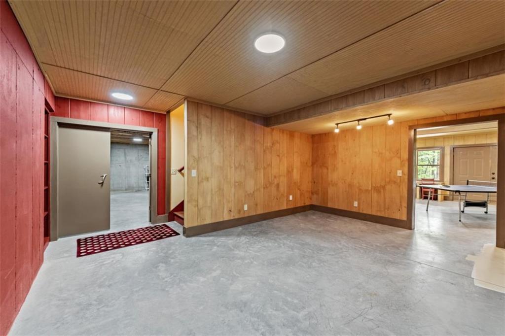 Ellijay, Georgia, 30536, United States, 4 Bedrooms Bedrooms, ,4 BathroomsBathrooms,Residential,Active,1810365