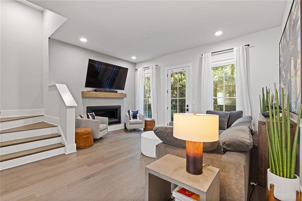 Atlanta, Georgia, 30308, United States, 3 Bedrooms Bedrooms, ,4 BathroomsBathrooms,Residential,Active,1969688