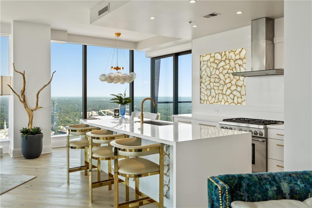 Atlanta, Georgia, 30326, United States, 2 Bedrooms Bedrooms, ,3 BathroomsBathrooms,Residential,Active,2014154