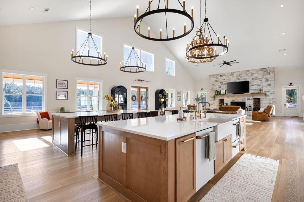 Rydal, Georgia, 30171, United States, 5 Bedrooms Bedrooms, ,5 BathroomsBathrooms,Residential,Active,1987269