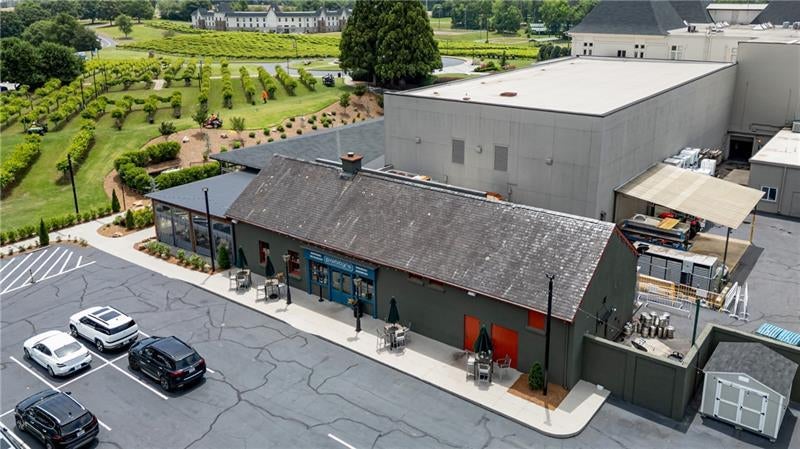 Braselton, Georgia, 30517, United States, 4 Bedrooms Bedrooms, ,5 BathroomsBathrooms,Residential,Active,1993613