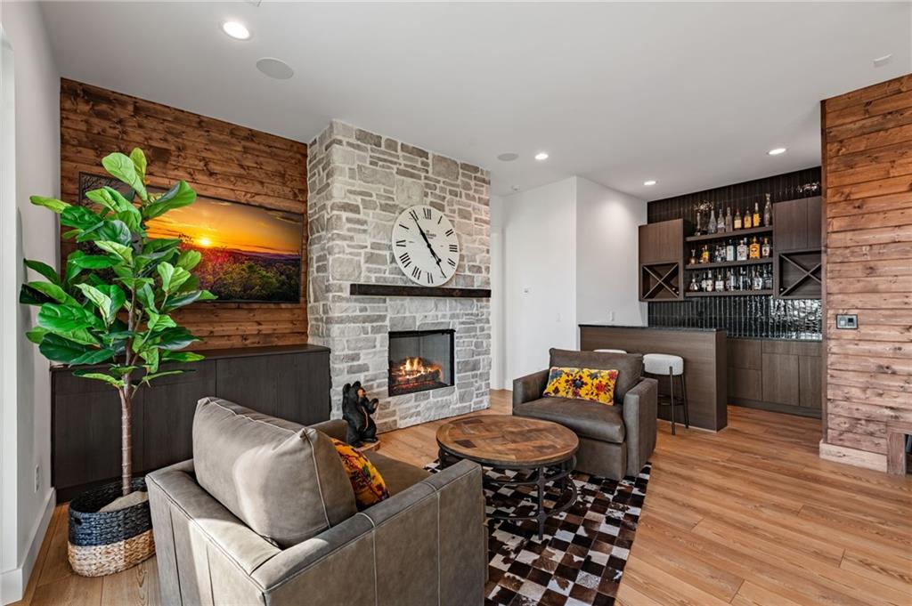 Ellijay, Georgia, 30540, United States, 4 Bedrooms Bedrooms, ,3 BathroomsBathrooms,Residential,Active,1988411