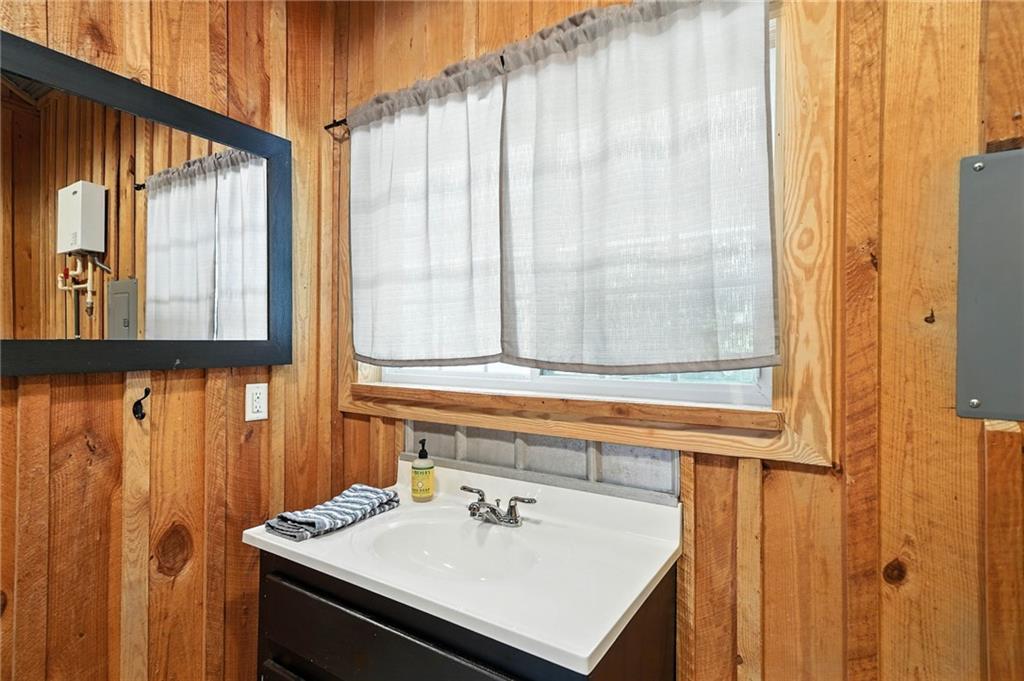 Ball Ground, Georgia, 30107, United States, 5 Bedrooms Bedrooms, ,6 BathroomsBathrooms,Residential,Active,1961964