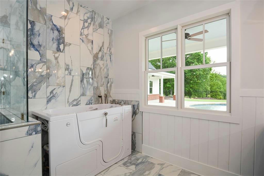 Waleska, Georgia, 30183, United States, ,5 BathroomsBathrooms,Residential,Active,1704235