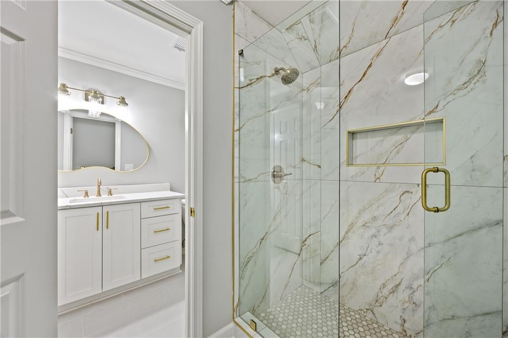 Johns Creek, Georgia, 30097, United States, 6 Bedrooms Bedrooms, ,6 BathroomsBathrooms,Residential,Active,1973298