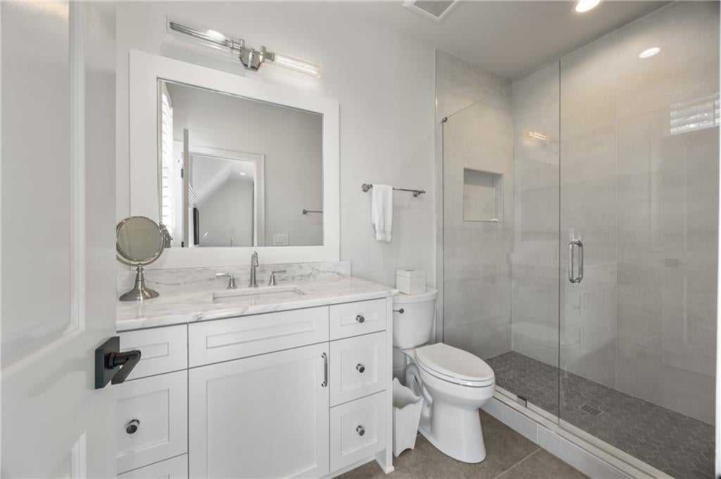 Alpharetta, Georgia, 30004, United States, 6 Bedrooms Bedrooms, ,8 BathroomsBathrooms,Residential,Active,1929413