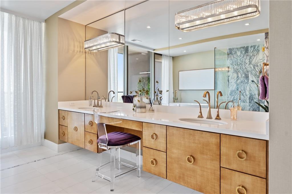 Atlanta, Georgia, 30326, United States, 2 Bedrooms Bedrooms, ,3 BathroomsBathrooms,Residential,Active,2014154