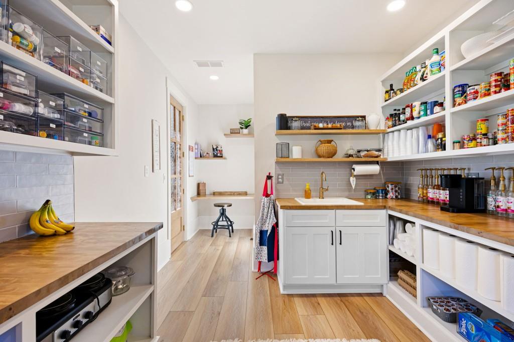 Rydal, Georgia, 30171, United States, 5 Bedrooms Bedrooms, ,5 BathroomsBathrooms,Residential,Active,1987269