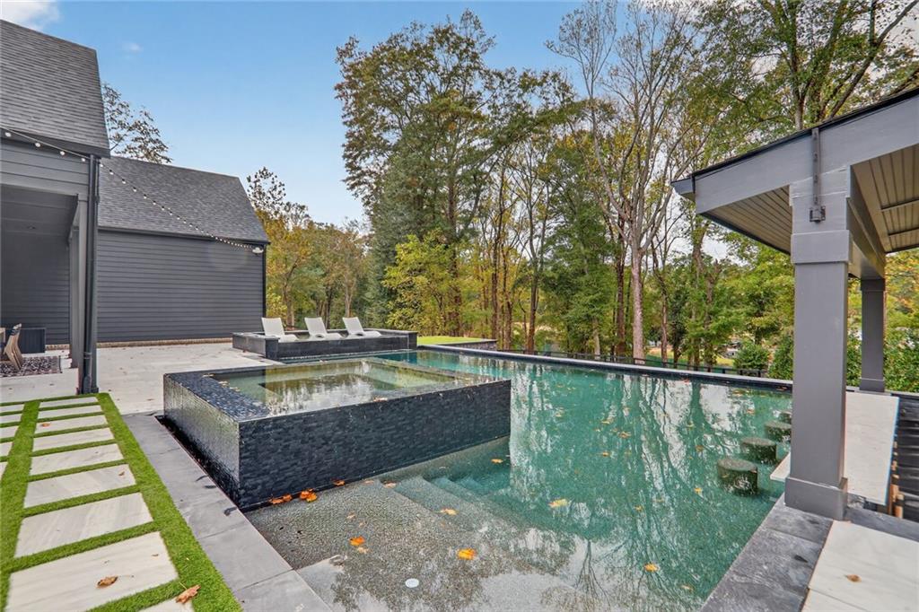 Canton, Georgia, 30115, United States, 4 Bedrooms Bedrooms, ,5 BathroomsBathrooms,Residential,Active,1997565