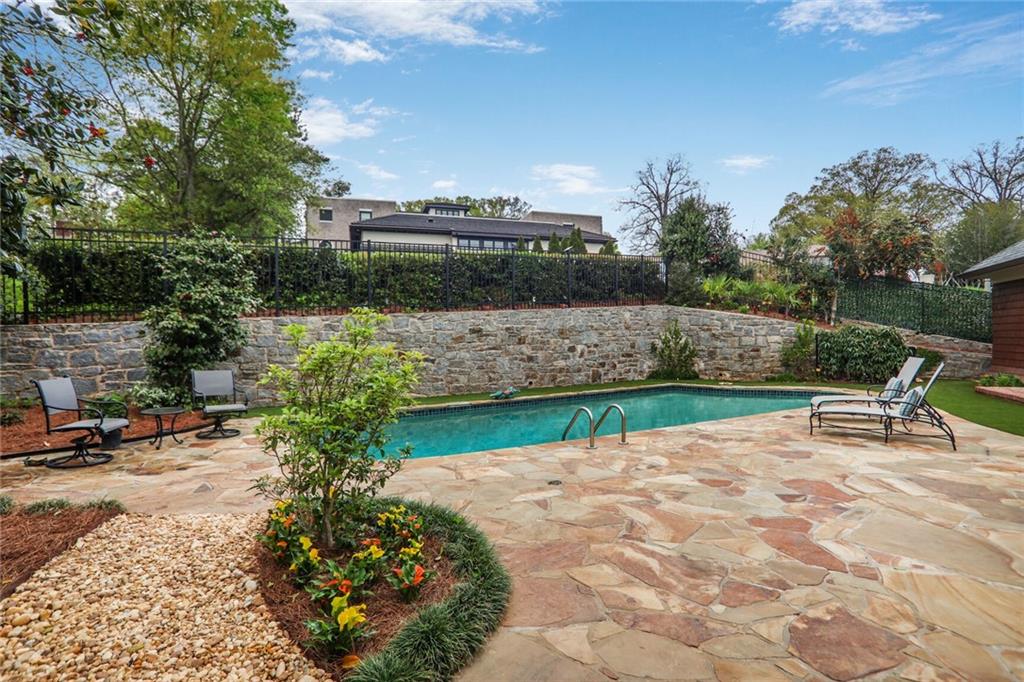 Atlanta, Georgia, 30309, United States, 6 Bedrooms Bedrooms, ,6 BathroomsBathrooms,Residential,Active,1756887