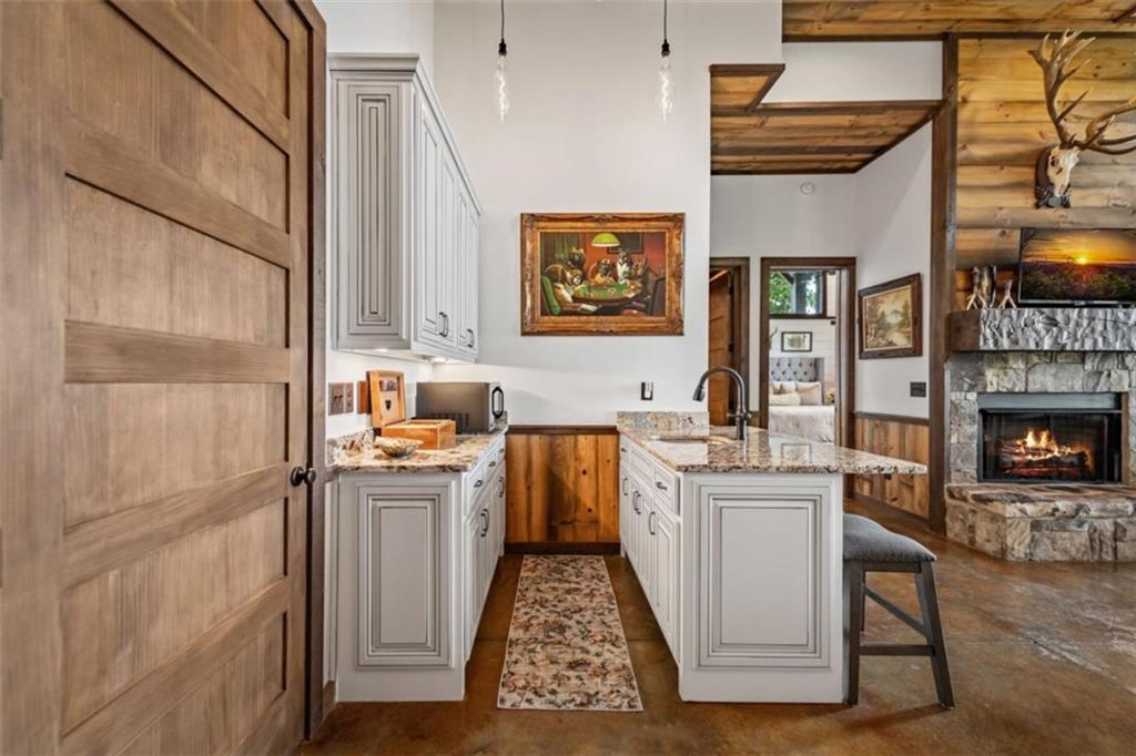 Blue Ridge, Georgia, 30513, United States, 4 Bedrooms Bedrooms, ,4 BathroomsBathrooms,Residential,Active,1908165