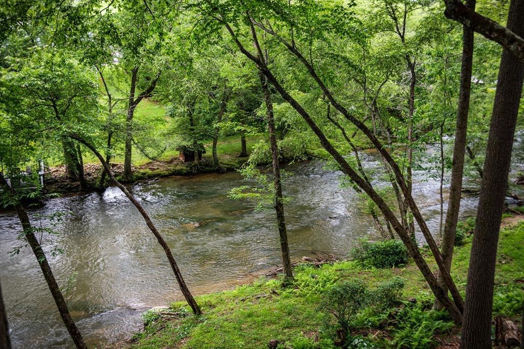 Ellijay, Georgia, 30536, United States, 4 Bedrooms Bedrooms, ,3 BathroomsBathrooms,Residential,Active,1867935