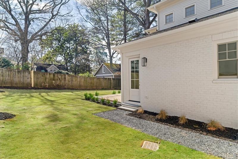 Atlanta, Georgia, 30309, United States, 4 Bedrooms Bedrooms, ,5 BathroomsBathrooms,Residential,Active,1997549