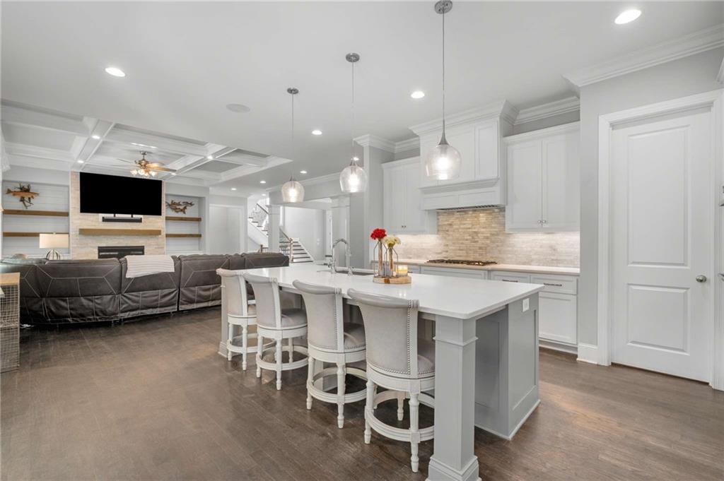Flowery Branch, Georgia, 30542, United States, 5 Bedrooms Bedrooms, ,7 BathroomsBathrooms,Residential,Active,1936617