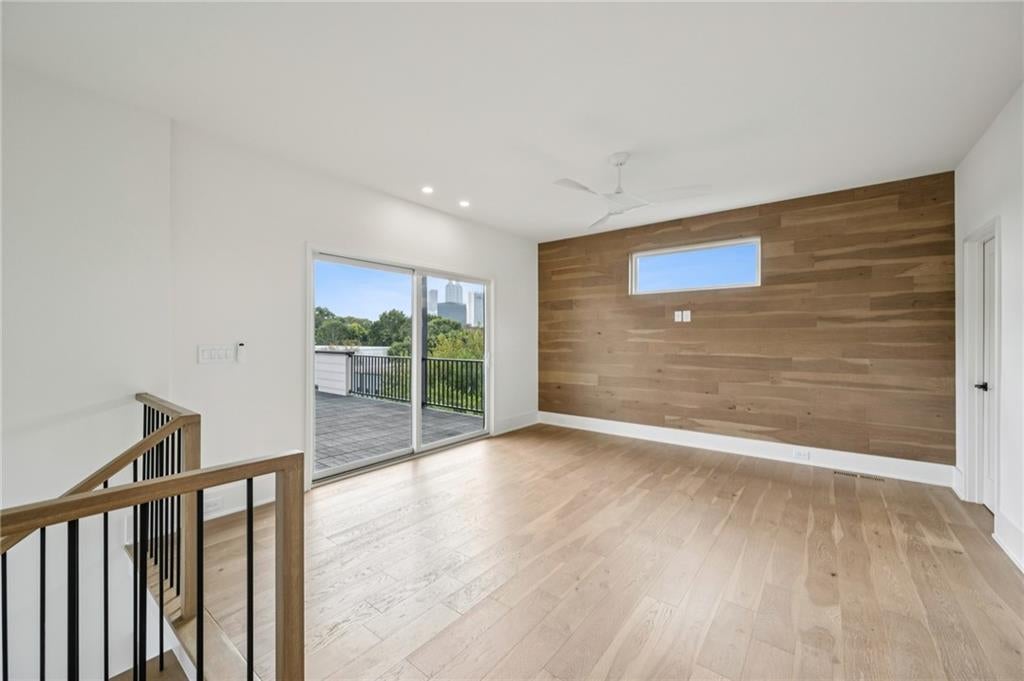 Atlanta, Georgia, 30308, United States, 4 Bedrooms Bedrooms, ,5 BathroomsBathrooms,Residential,Pending,1997548