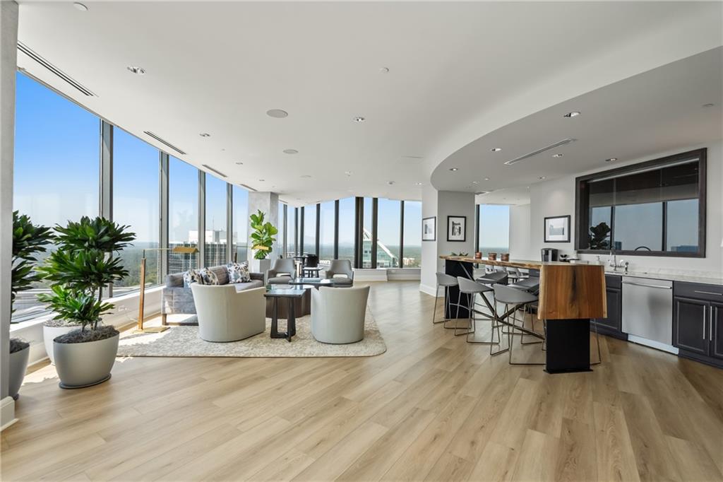 Atlanta, Georgia, 30326, United States, 2 Bedrooms Bedrooms, ,3 BathroomsBathrooms,Residential,Active,2014154