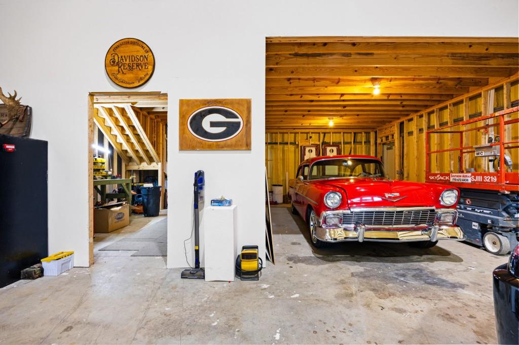 Rydal, Georgia, 30171, United States, 5 Bedrooms Bedrooms, ,5 BathroomsBathrooms,Residential,Active,1987269