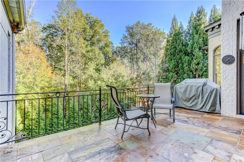 Atlanta, Georgia, 30339, United States, 5 Bedrooms Bedrooms, ,7 BathroomsBathrooms,Residential,Active,1936121