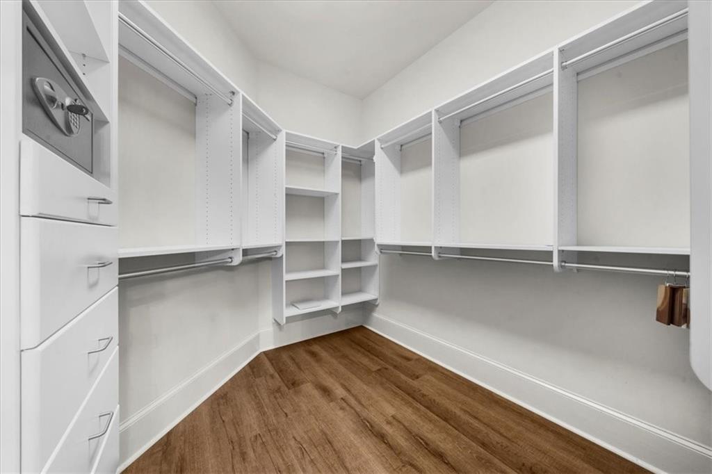 Alpharetta, Georgia, 30022, United States, ,9 BathroomsBathrooms,Residential,Active,1852691