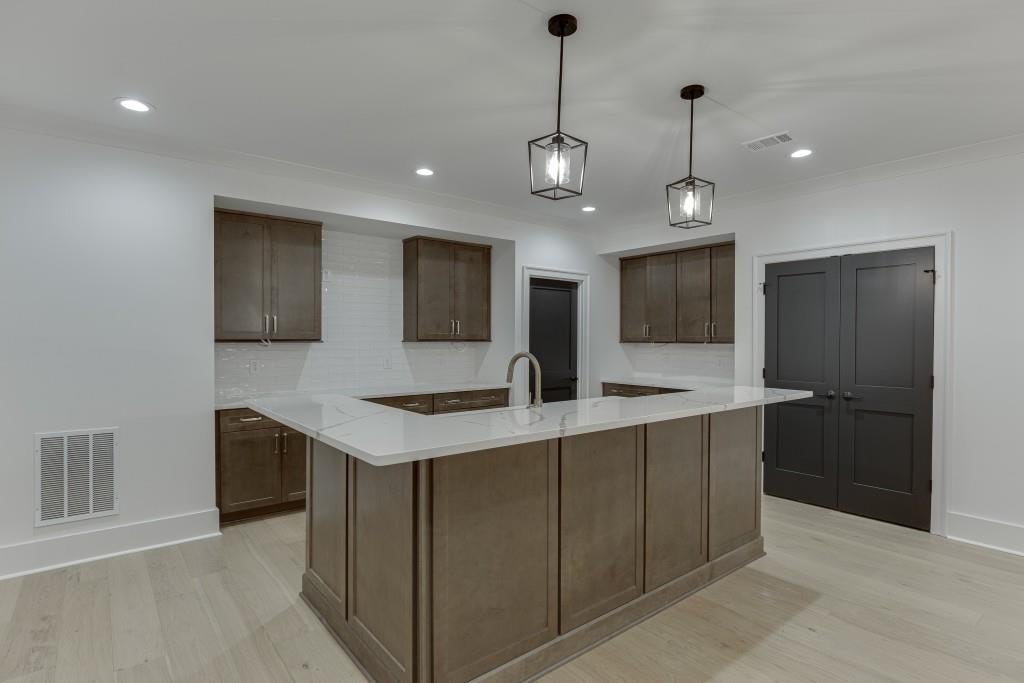 Flowery Branch, Georgia, 30542, United States, 4 Bedrooms Bedrooms, ,6 BathroomsBathrooms,Residential,Active,1999935