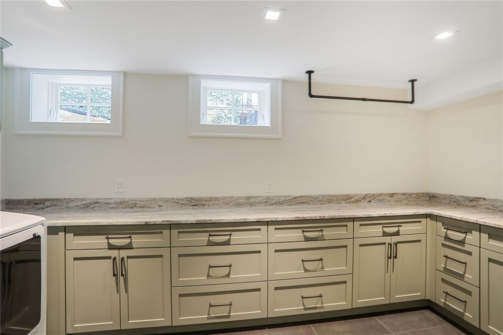 Atlanta, Georgia, 30309, United States, 6 Bedrooms Bedrooms, ,6 BathroomsBathrooms,Residential,Active,1756887