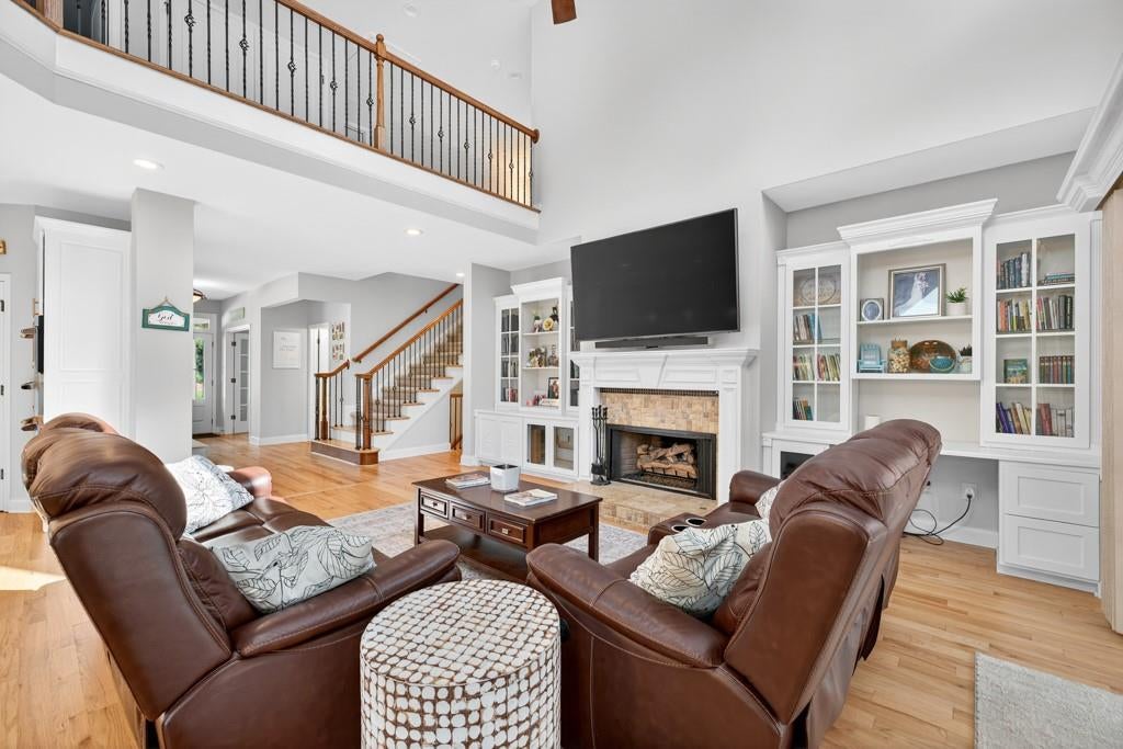 Flowery Branch, Georgia, 30542, United States, 6 Bedrooms Bedrooms, ,6 BathroomsBathrooms,Residential,Active,1897984